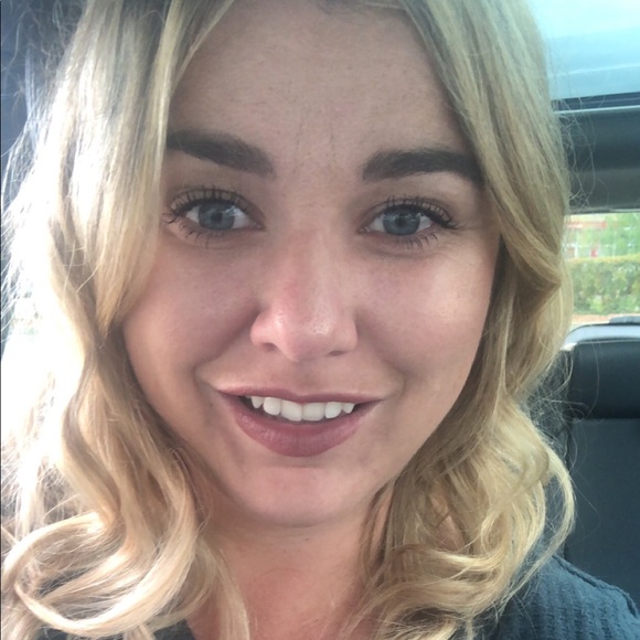 Meet your Posher, Sarah - Picture 1 of 4